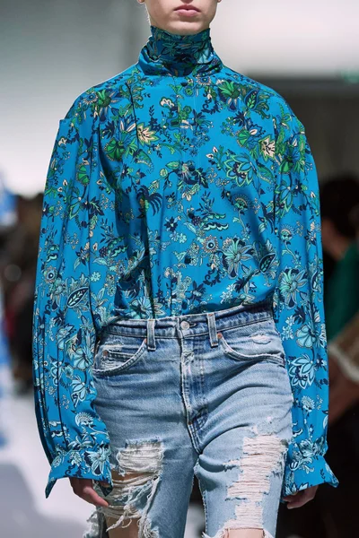 Look 101